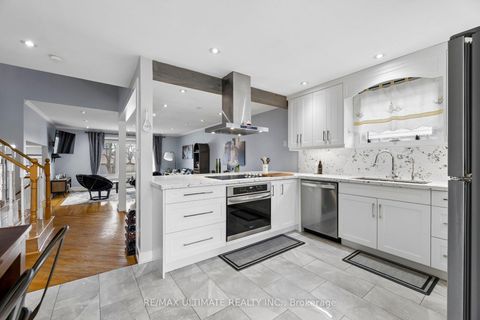 Photo 11 at 864 Copperfield Drive, Eastdale, Oshawa