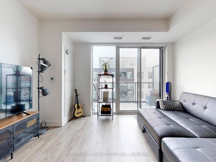 Photo 10 at 648 - 25 Adra Grado Way, Bayview Village, Toronto