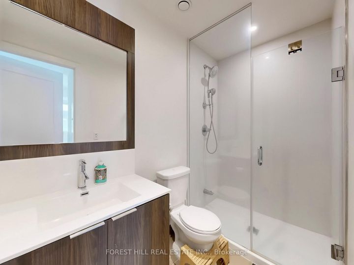 Photo 16 at 648 - 25 Adra Grado Way, Bayview Village, Toronto