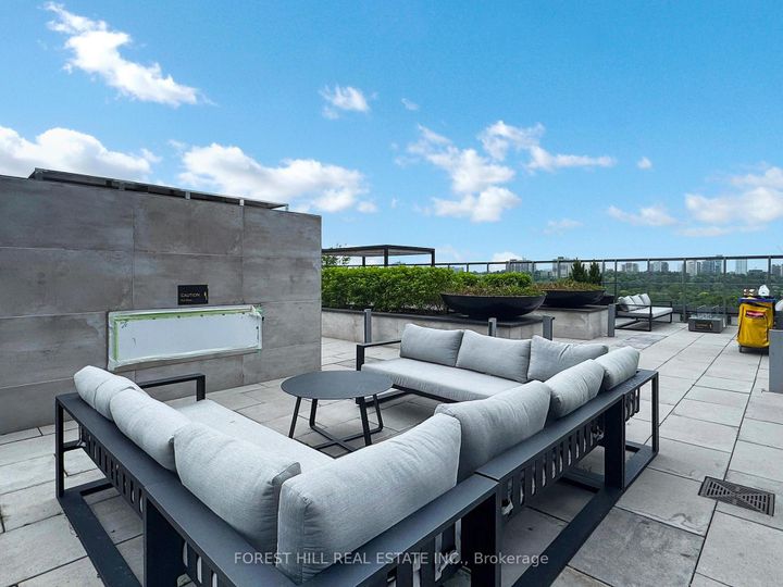 Photo 32 at 648 - 25 Adra Grado Way, Bayview Village, Toronto