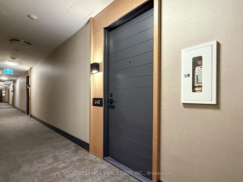 Photo 9 at 648 - 25 Adra Grado Way, Bayview Village, Toronto