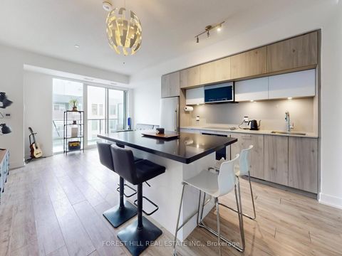 Photo 13 at 648 - 25 Adra Grado Way, Bayview Village, Toronto