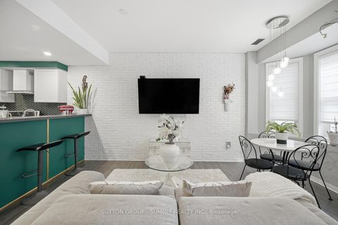 Photo 13 at 126 - 760 LAWRENCE Avenue W, Glen Park, Toronto