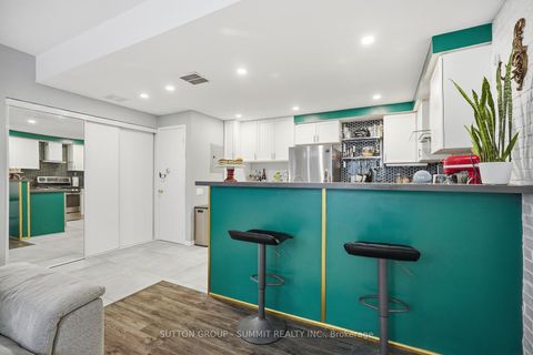 Photo 19 at 126 - 760 LAWRENCE Avenue W, Glen Park, Toronto