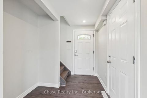 Photo 2 at 46 Sydenham Wells, Georgian Drive, Barrie