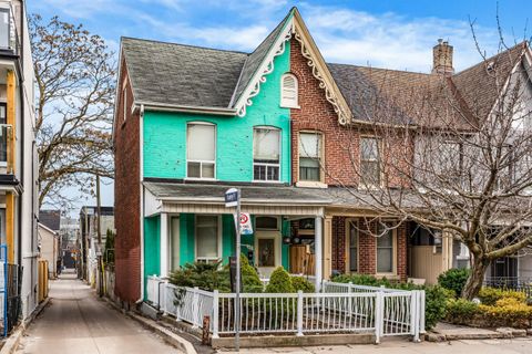 Photo 1 at 11 Foxley Street, Bellwoods, Toronto