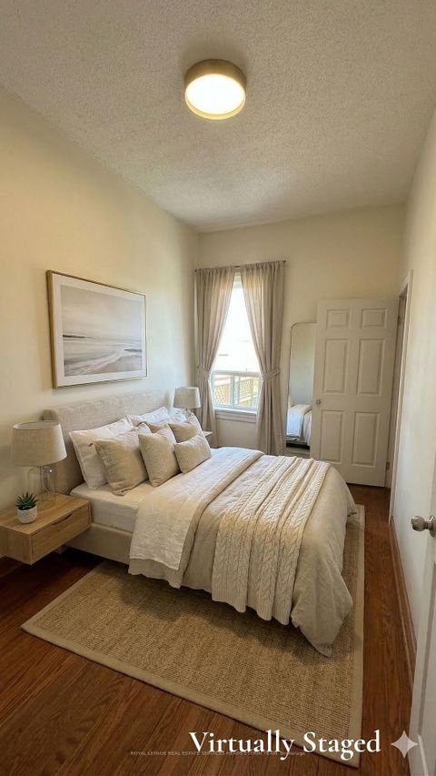 Photo 14 at 11 Foxley Street, Bellwoods, Toronto