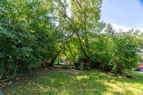 Photo 12 at 394 Centre Street S, Central, Oshawa