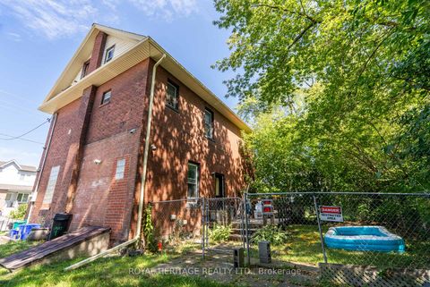 Photo 13 at 394 Centre Street S, Central, Oshawa