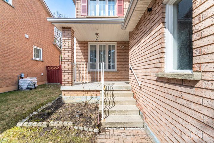 Photo 2 at 26 Braemore Road, Brampton West, Brampton