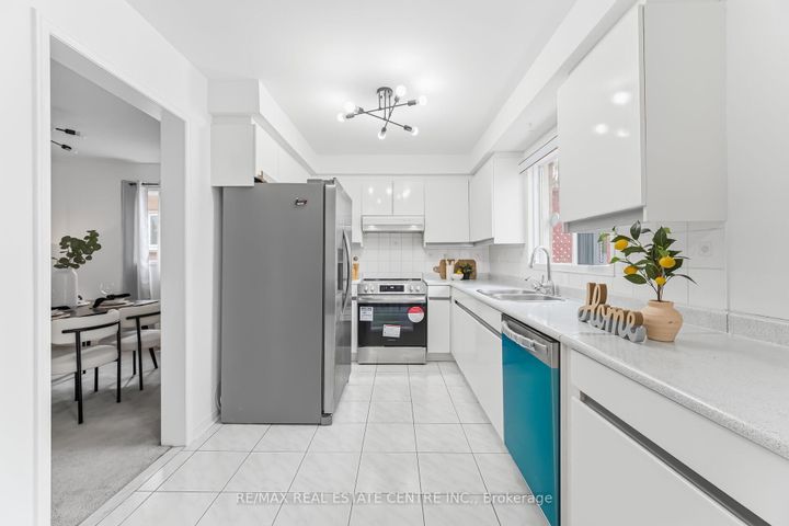 Photo 15 at 26 Braemore Road, Brampton West, Brampton