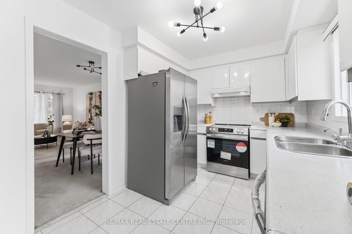 Photo 16 at 26 Braemore Road, Brampton West, Brampton