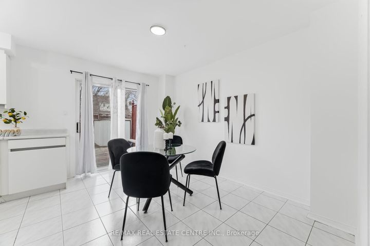 Photo 22 at 26 Braemore Road, Brampton West, Brampton