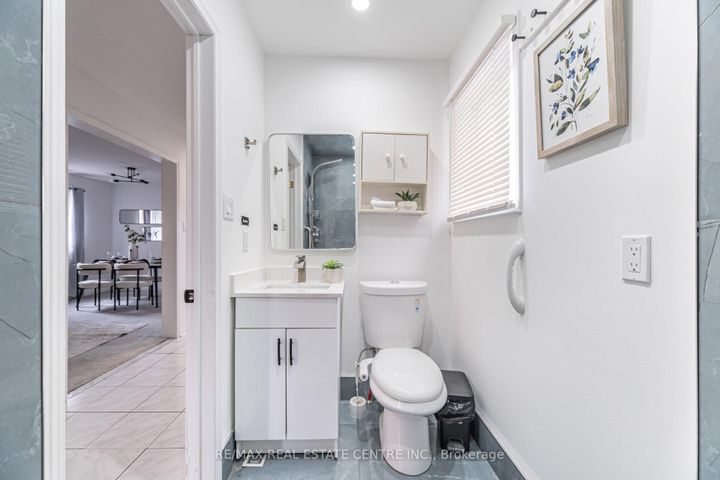 Photo 24 at 26 Braemore Road, Brampton West, Brampton