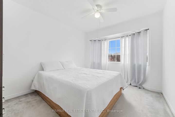 Photo 33 at 26 Braemore Road, Brampton West, Brampton