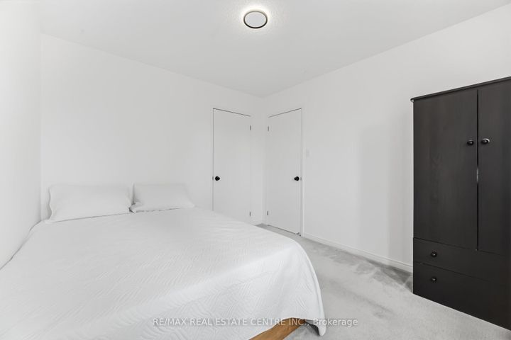 Photo 36 at 26 Braemore Road, Brampton West, Brampton