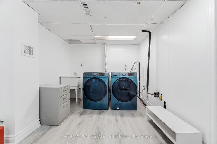 Photo 40 at 26 Braemore Road, Brampton West, Brampton