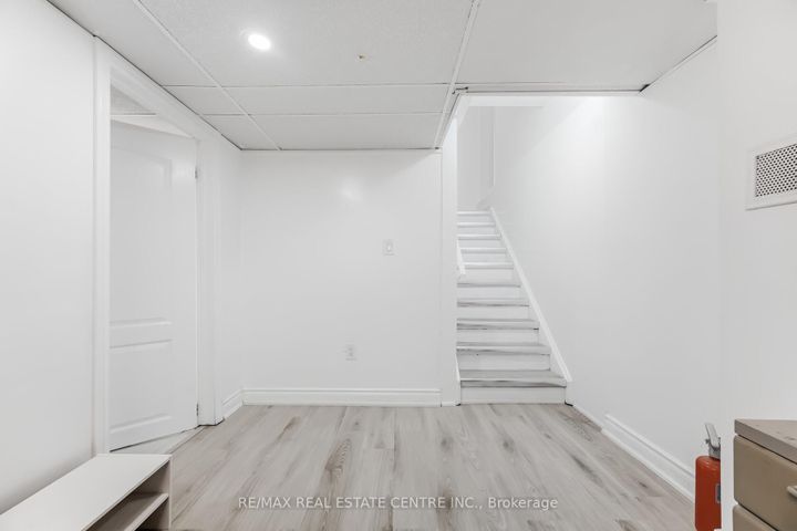 Photo 41 at 26 Braemore Road, Brampton West, Brampton