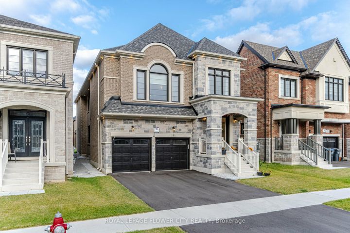 Photo 1 at 8 Ixworth Circle, Bram West, Brampton