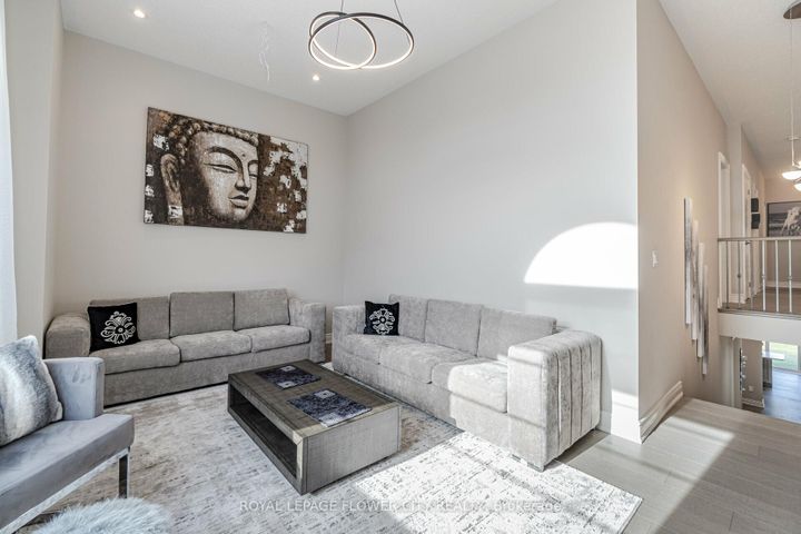 Photo 22 at 8 Ixworth Circle, Bram West, Brampton