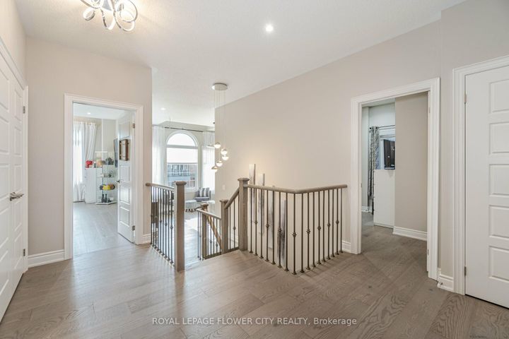 Photo 23 at 8 Ixworth Circle, Bram West, Brampton