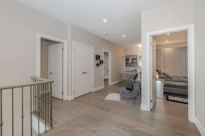 Photo 24 at 8 Ixworth Circle, Bram West, Brampton