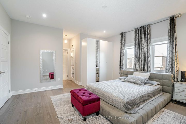 Photo 27 at 8 Ixworth Circle, Bram West, Brampton