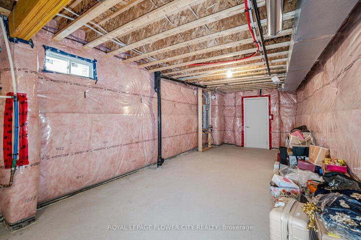 Photo 46 at 8 Ixworth Circle, Bram West, Brampton