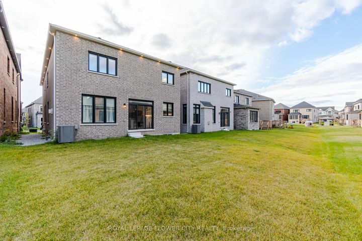 Photo 49 at 8 Ixworth Circle, Bram West, Brampton