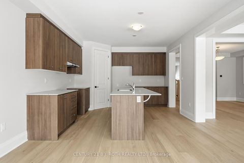 Photo 10 at 395 Reid Drive, Rural Barrie Southwest, Barrie