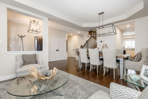 Photo 7 at 58 Versailles Crescent, Shore, Barrie