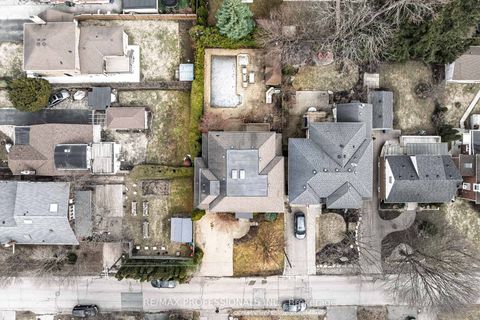 Photo 4 at 31 Gardenvale Road, Queensway, Toronto