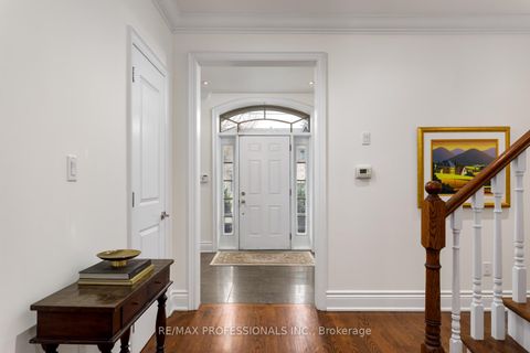 Photo 6 at 31 Gardenvale Road, Queensway, Toronto