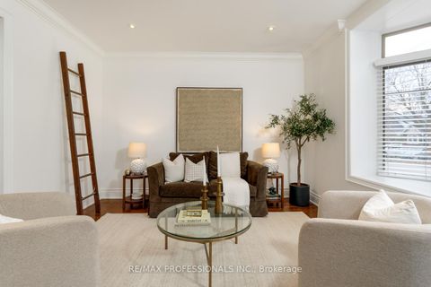 Photo 10 at 31 Gardenvale Road, Queensway, Toronto
