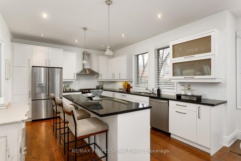 Photo 17 at 31 Gardenvale Road, Queensway, Toronto
