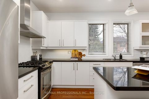 Photo 19 at 31 Gardenvale Road, Queensway, Toronto
