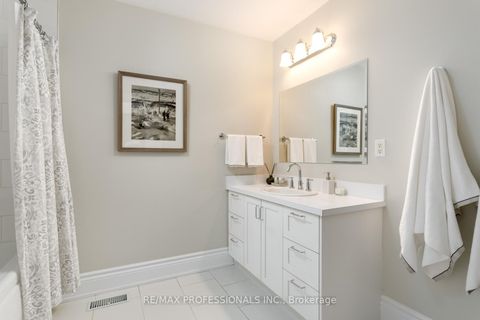 Photo 39 at 31 Gardenvale Road, Queensway, Toronto