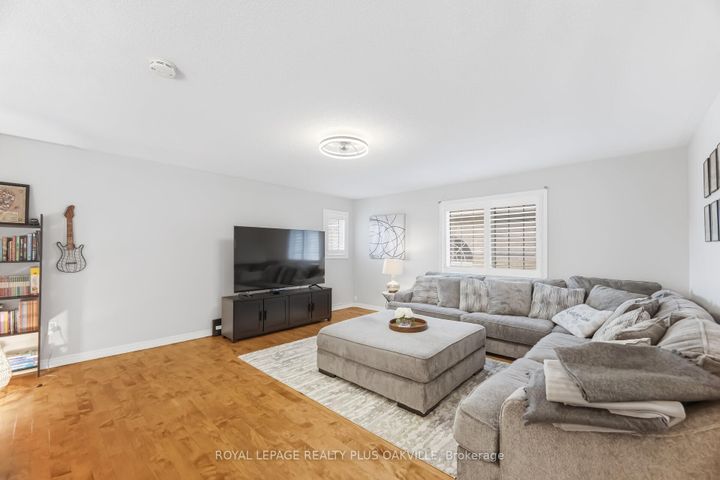 Photo 25 at 3409 Liptay Avenue, BC Bronte Creek, Oakville