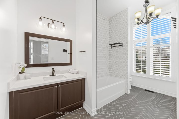 Photo 32 at 3409 Liptay Avenue, BC Bronte Creek, Oakville