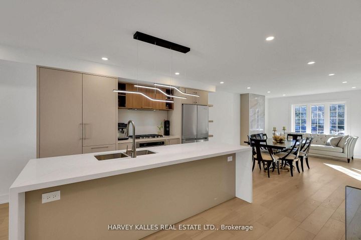 Photo 14 at 207 Sutherland Drive, Leaside, Toronto