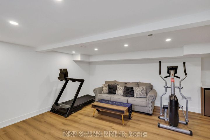 Photo 44 at 207 Sutherland Drive, Leaside, Toronto