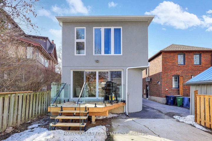 Photo 47 at 207 Sutherland Drive, Leaside, Toronto