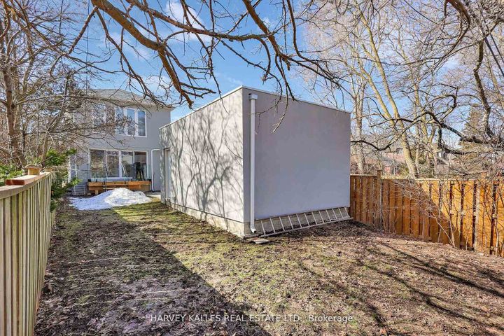 Photo 48 at 207 Sutherland Drive, Leaside, Toronto