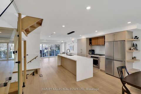 Photo 9 at 207 Sutherland Drive, Leaside, Toronto