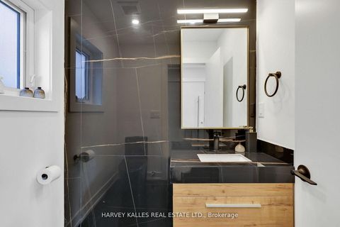 Photo 20 at 207 Sutherland Drive, Leaside, Toronto