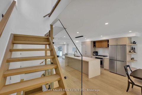 Photo 21 at 207 Sutherland Drive, Leaside, Toronto