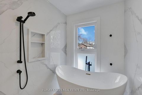 Photo 28 at 207 Sutherland Drive, Leaside, Toronto