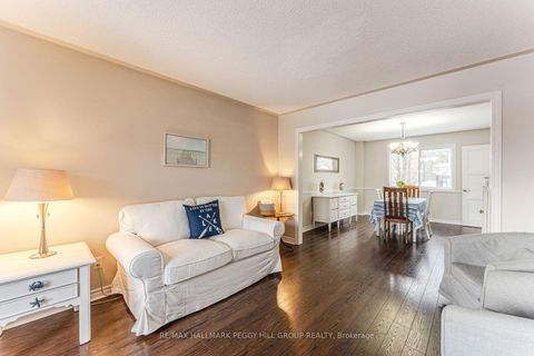 Photo 8 at 26 Kenwell Crescent, Holly, Barrie