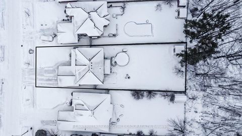 Photo 17 at 26 Kenwell Crescent, Holly, Barrie