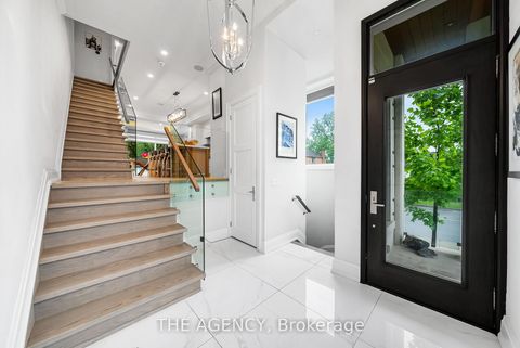 Photo 3 at 3062 Bayview Avenue, Willowdale East, Toronto
